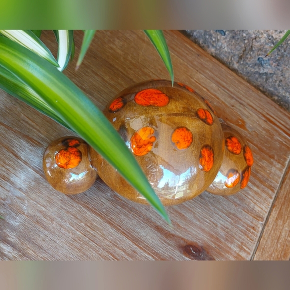 ❤️‍🔥Vintage Hand-Painted Mushroom Cluster - Picture 5 of 6